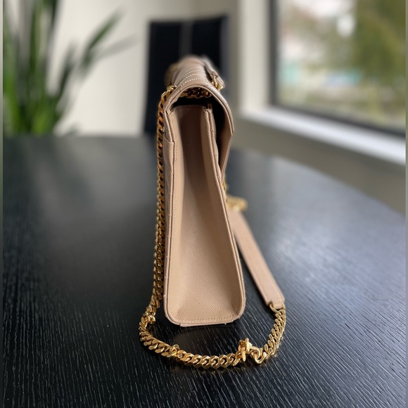 Saint Laurent Nude Bag With Gold Chain, Front Flap, Shoulder Bag - Picture 3 of 13